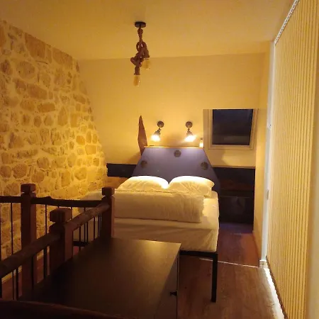 Lo A L'est, La Grange De La Fontaine St Georges Vakantiehuis *