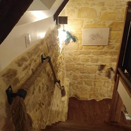 Lo A L'est, La Grange De La Fontaine St Georges Saint-Cirq-Madelon
